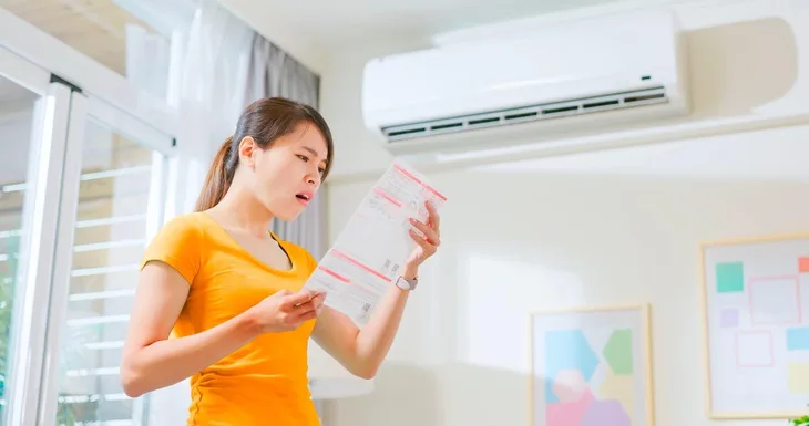 Hướng dẫn chi tiết cách lắp đèn LED cho nhà hàng kết hợp năng lượng tái tạo F&B để giảm chi phí điện triệt để. Khám phá giải pháp quản lý chi phí hiệu quả và bền vững. Nhận tư vấn miễn phí ngay!