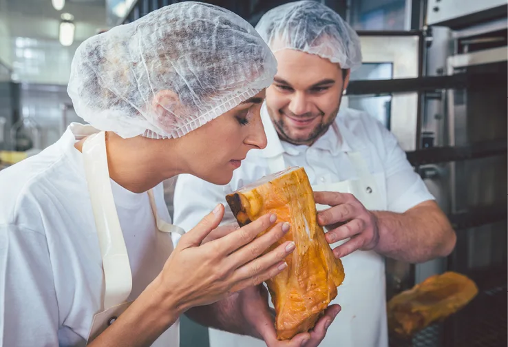 Kiểm Soát Chất Lượng F&B Hệ Thống 3 Trụ Cột Từ Kinh Nghiệm Thực Tế